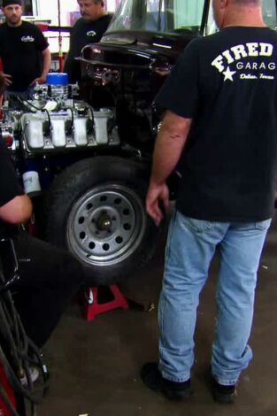 Misfit Garage, Season 3. Misfit Garage, Season 3: El Ford Custom del 56 de Sue Parte 2