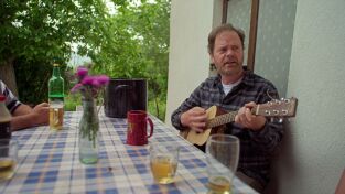 Rainn Wilson y la geografía de la felicidad. Rainn Wilson y la...: La felicidad es que tu cerebro se calle de una p*** vez