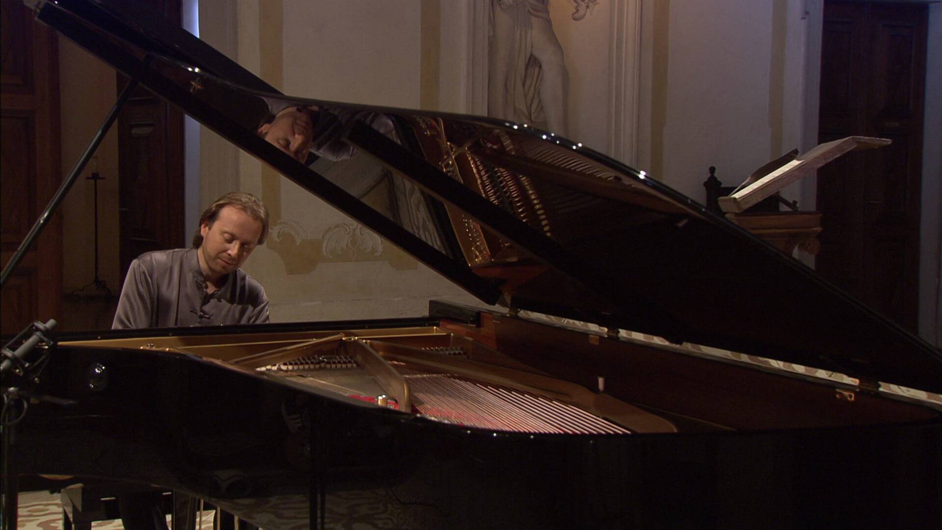 Prosseda interpreta Mozart, Schubert y Chopin