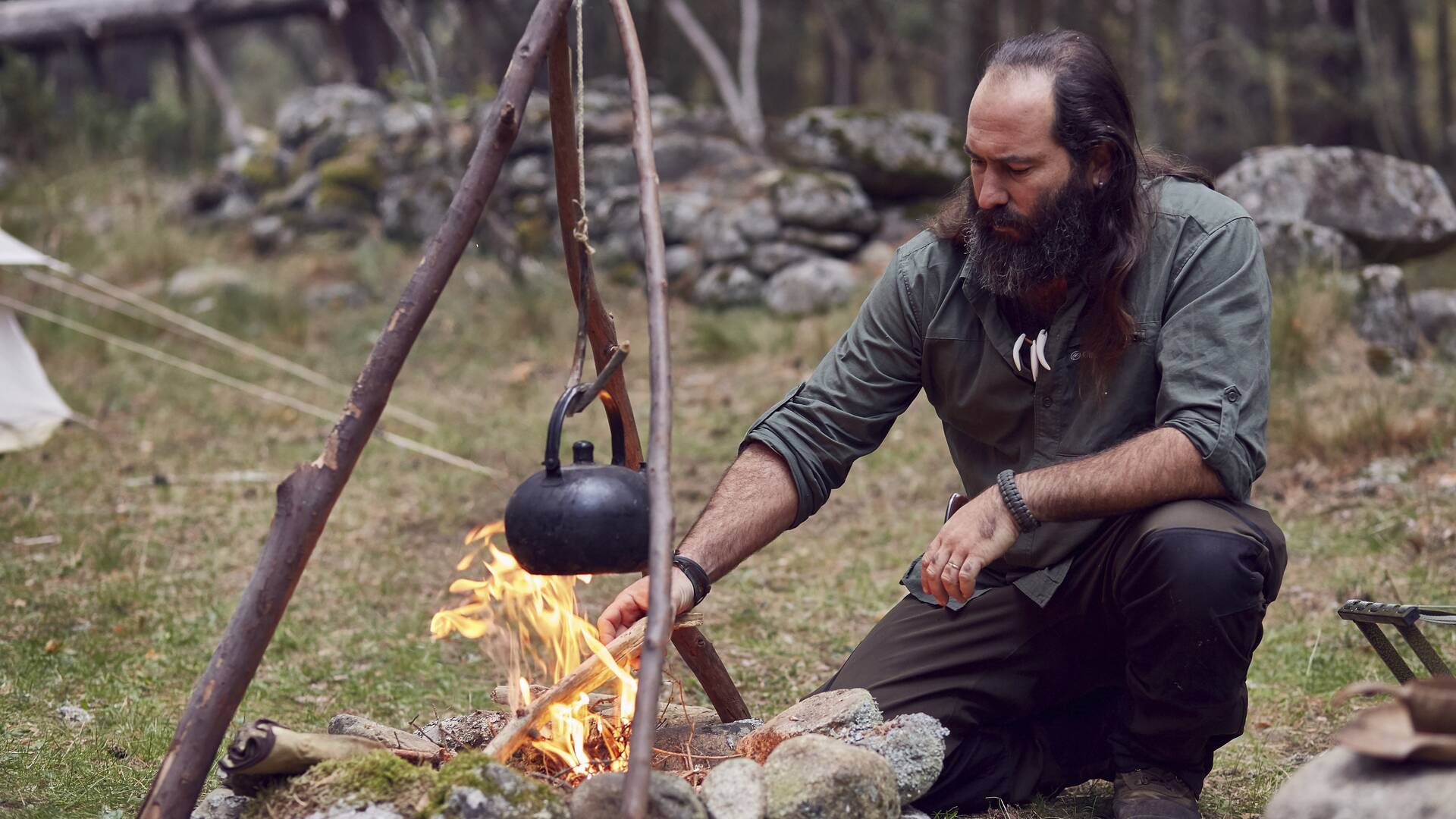 Campamento base (T1): Mariló y Raquel