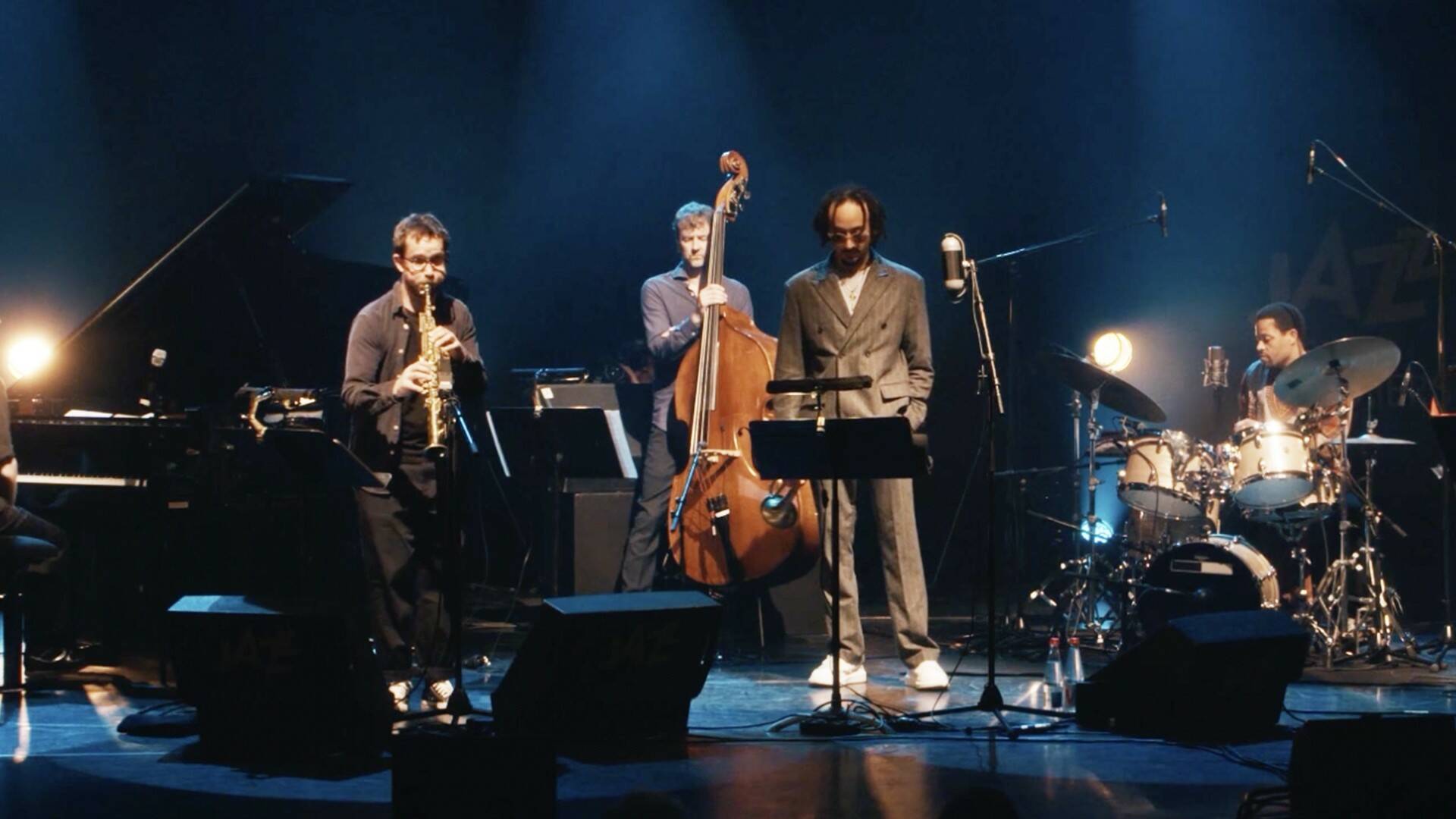 Émile Parisien Sextet feat. Theo Croker