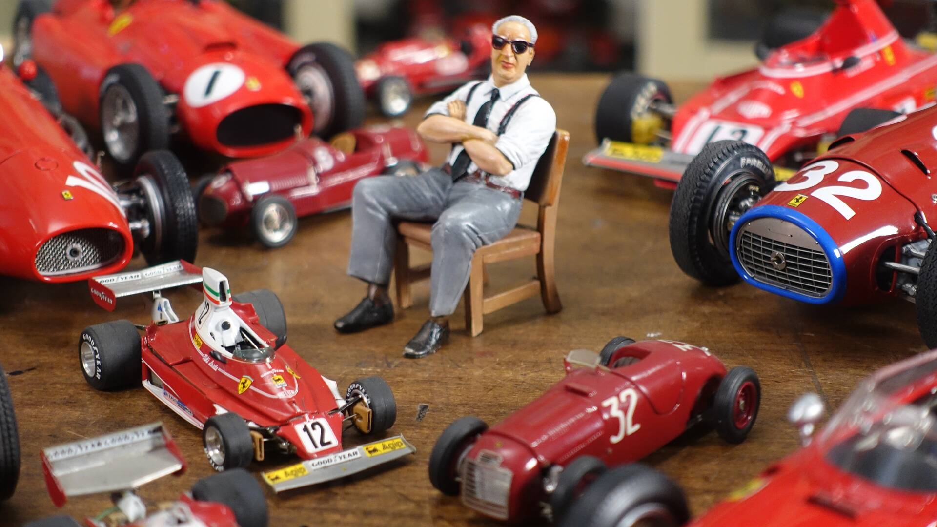 Enzo Ferrari. Todo al rojo