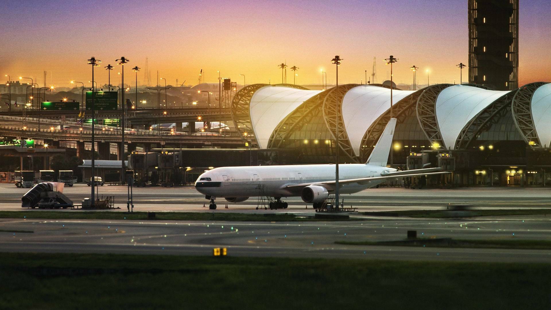 Aeropuerto de Dubai: Escombros peligrosos