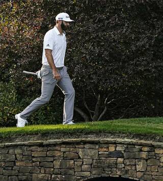 Dustin Johnson, un paseo por Augusta