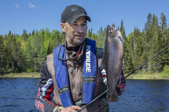 Quebec a vista de... (T11): Pesca de trucha moteada en Charlevoix