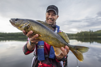 Quebec a vista de... (T11): Pesca de truchas y luciopercas en los Laurentides