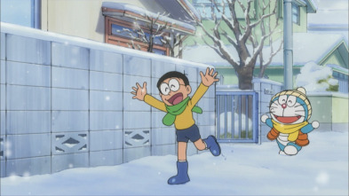 Doraemon, Season 1 (T1): Navidad blanca / ¡Cuidado con la lupa de la fortuna!