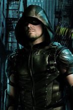 Arrow (T5): Ep.15 Jugar con fuego